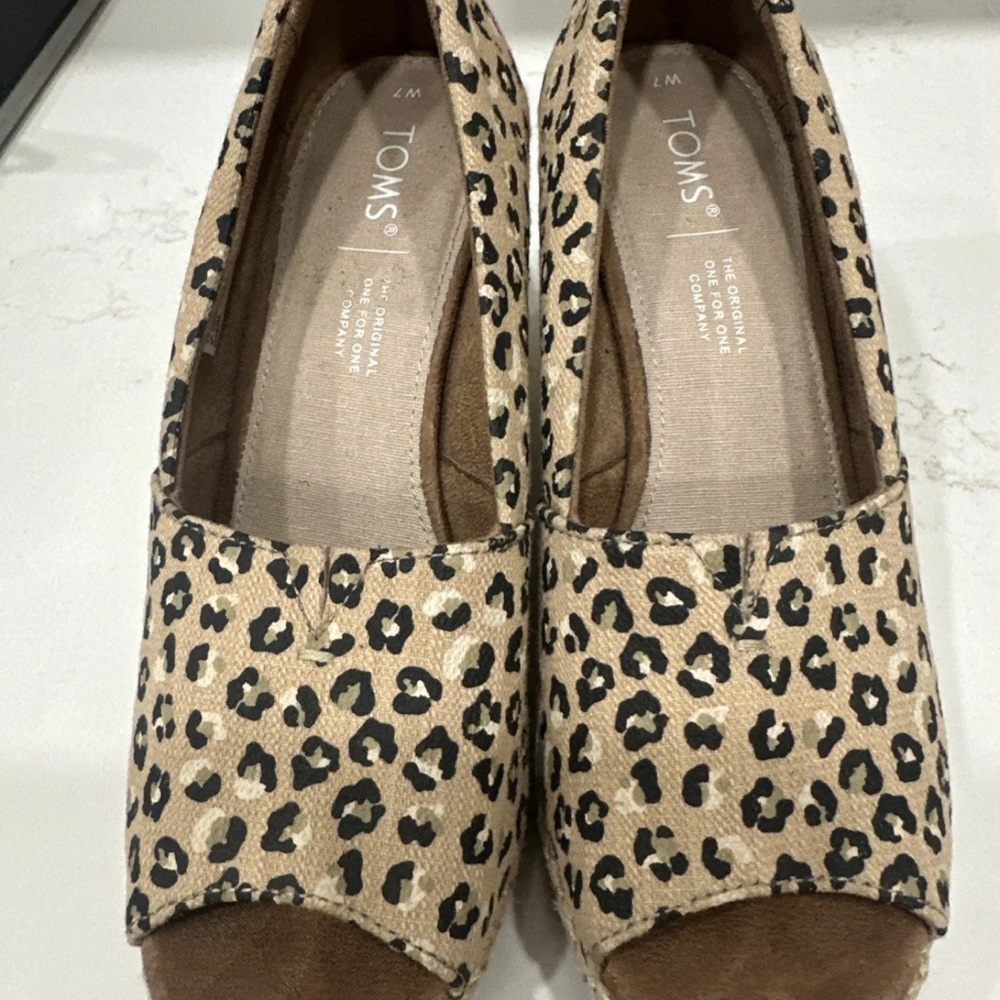 TOMS Women's Michelle Espadrille Wedge Sandal In Natural Leopard Size W 7